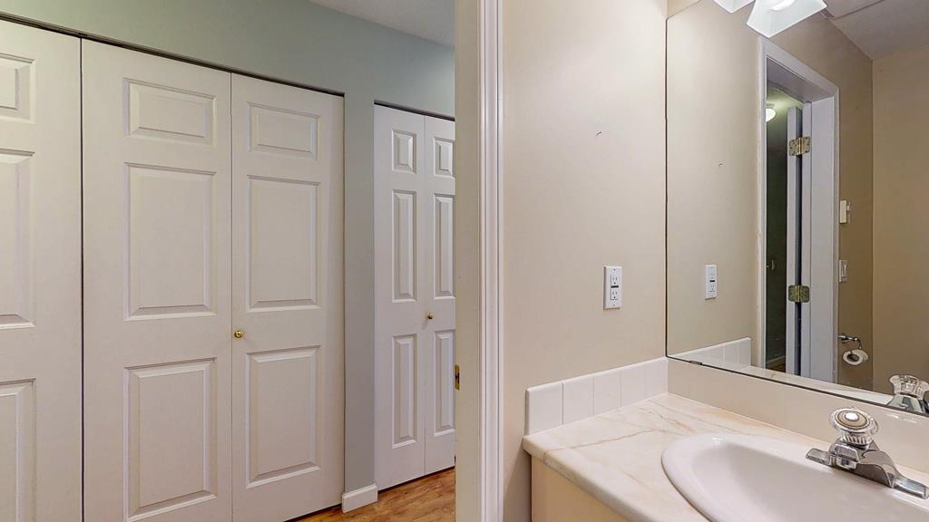 Office / Den Photo of 125 5711 Ebbtide Street, Sechelt, BC