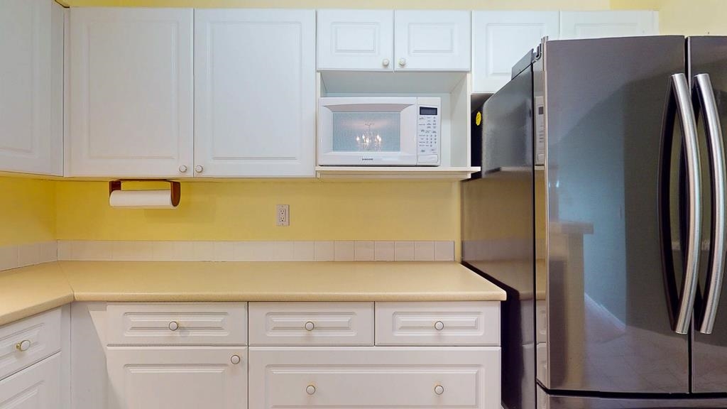 Primary Bedroom Photo of 125 5711 Ebbtide Street, Sechelt, BC