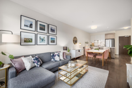 212 4468 Dawson Street, Burnaby, BC, Burnaby — Apartment/Condo for sale