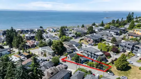 931 Finlay Street, White Rock, BC, White Rock — 3 bed single family residence for sale
