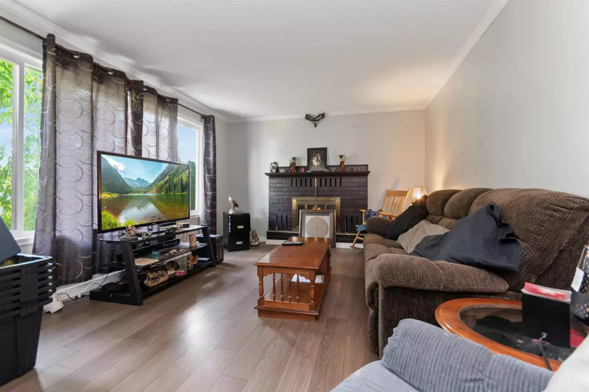 Dining Area Photo of 45603 Reece Avenue, Chilliwack, BC