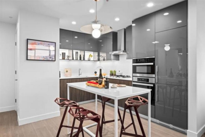 3901 6511 Sussex Avenue, Burnaby, BC, Burnaby — Apartment/Condo for sale