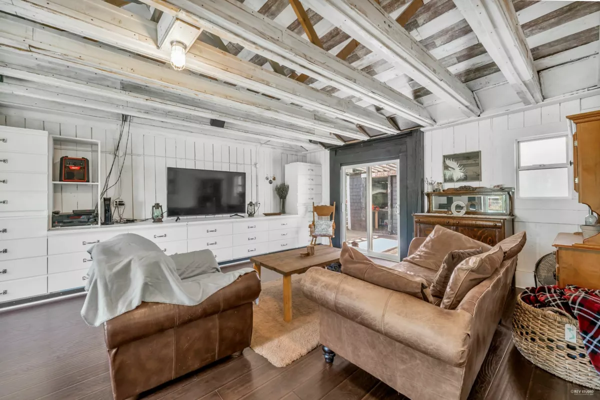 Basement Recreation Room Photo of 20288 43a Avenue, Langley, BC