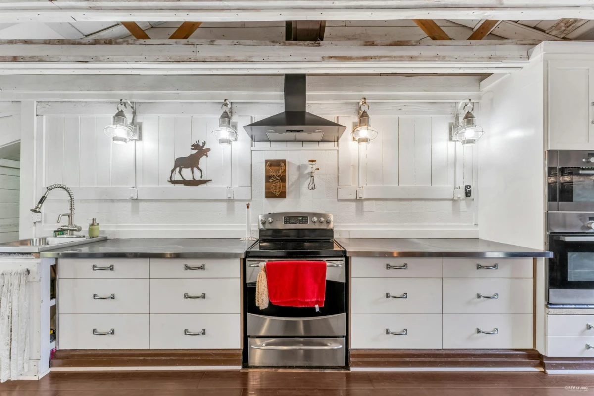 Kitchen Island Photo of 20288 43a Avenue, Langley, BC