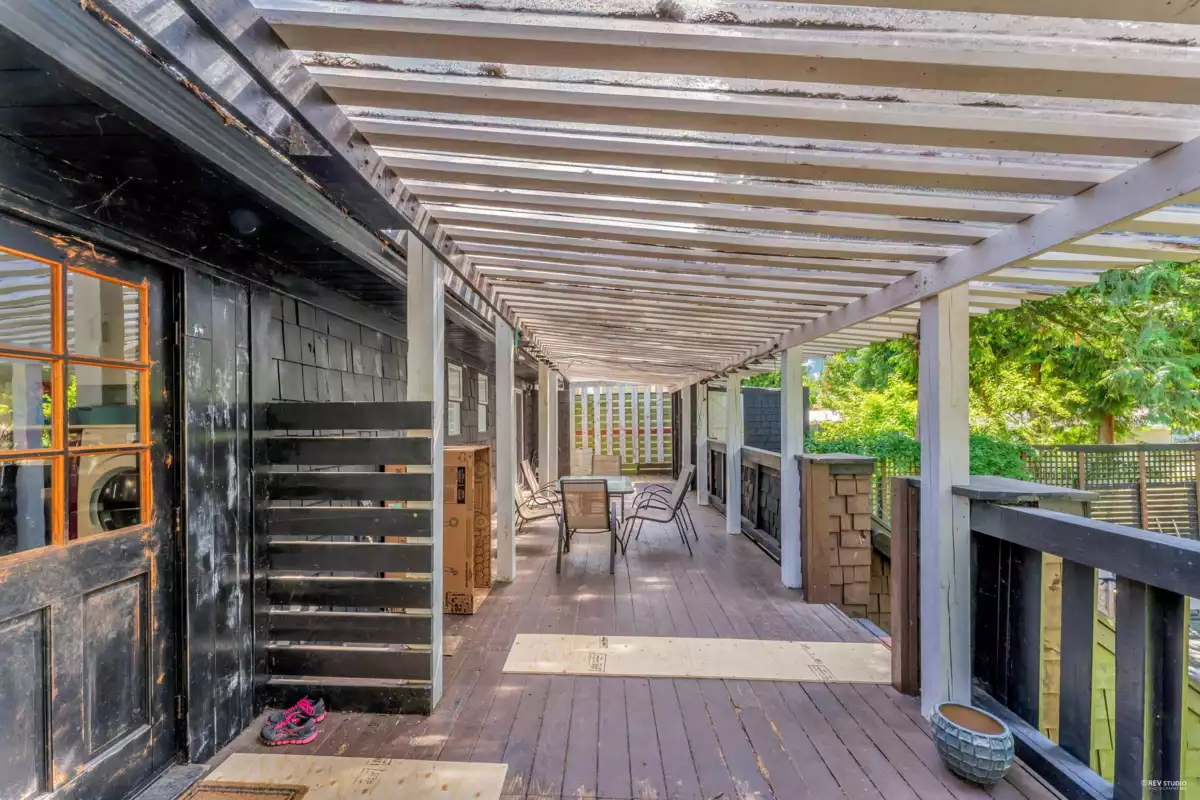 Walk-In Closet Photo of 20288 43a Avenue, Langley, BC