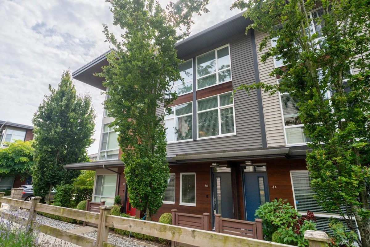 Family Room Photo of 46 16223 23a Avenue, Surrey, BC