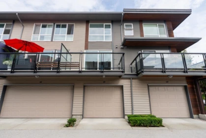 Entry Foyer Photo of 46 16223 23a Avenue, Surrey, BC