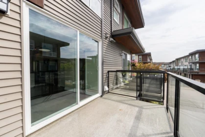 Primary Bathroom Photo of 46 16223 23a Avenue, Surrey, BC