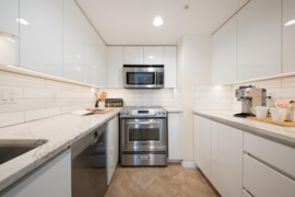 2204 183 Keefer Place, Vancouver, BC