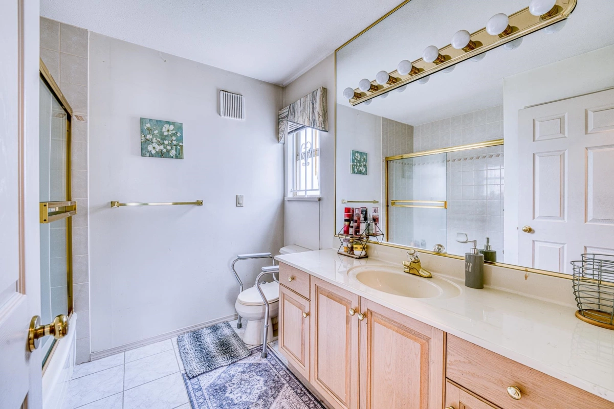 Basement Recreation Room Photo of 5020 Blundell Road, Richmond, BC