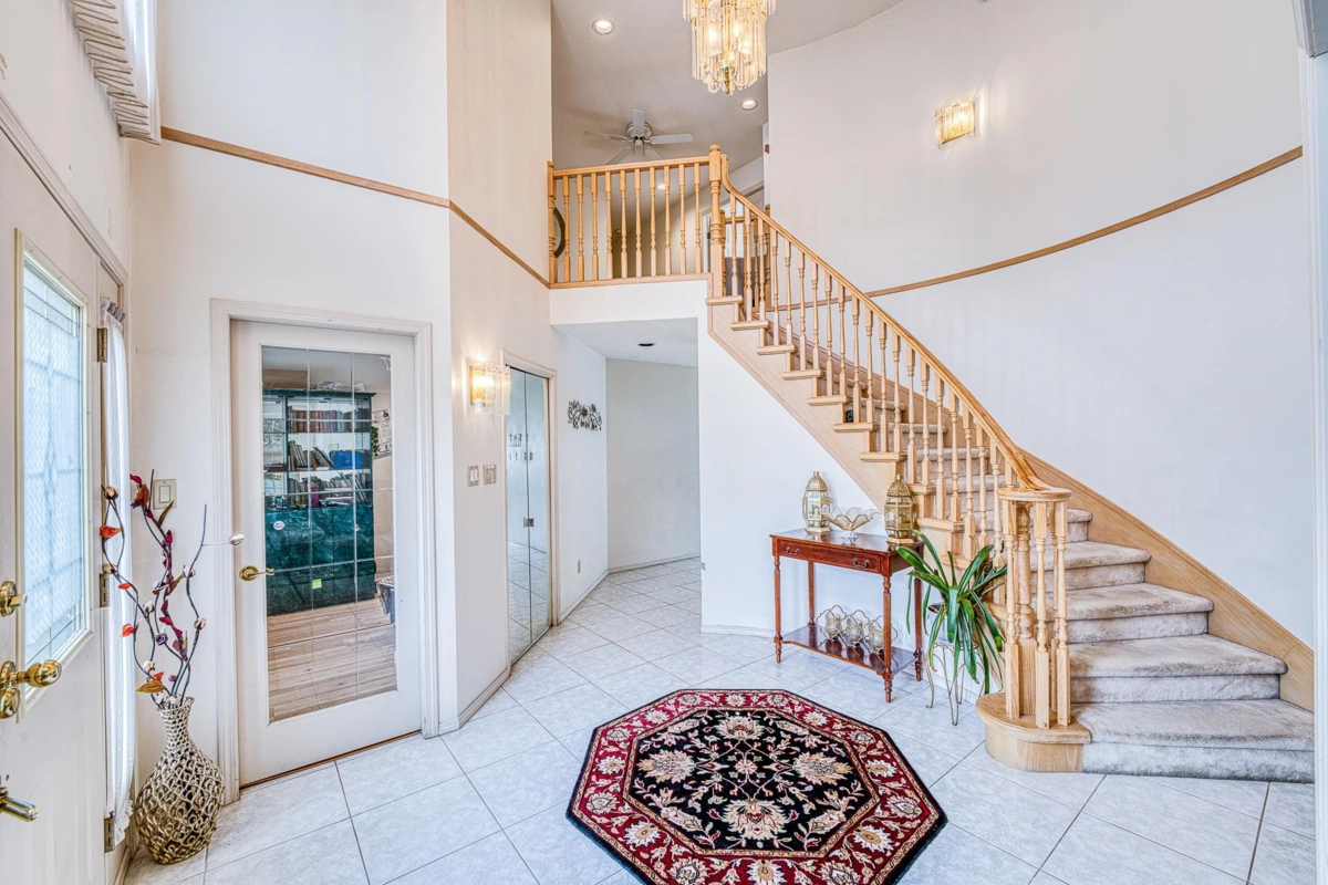 Mudroom Photo of 5020 Blundell Road, Richmond, BC