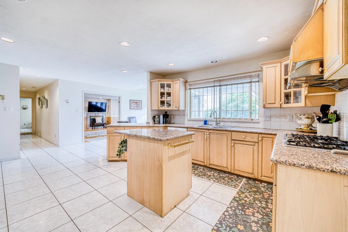 Primary Bathroom Photo of 5020 Blundell Road, Richmond, BC
