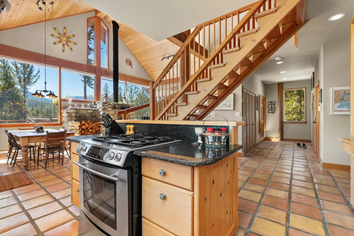 Dining Area Photo of 9551 Emerald Drive, Whistler, BC