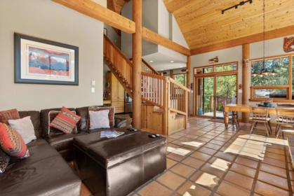 Entry Foyer Photo of 9551 Emerald Drive, Whistler, BC