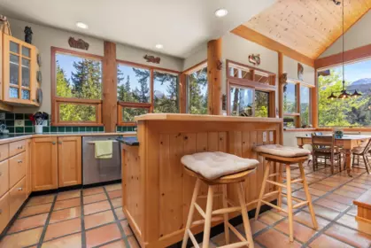 9551 Emerald Drive, Whistler, BC, Whistler — Recreational for sale