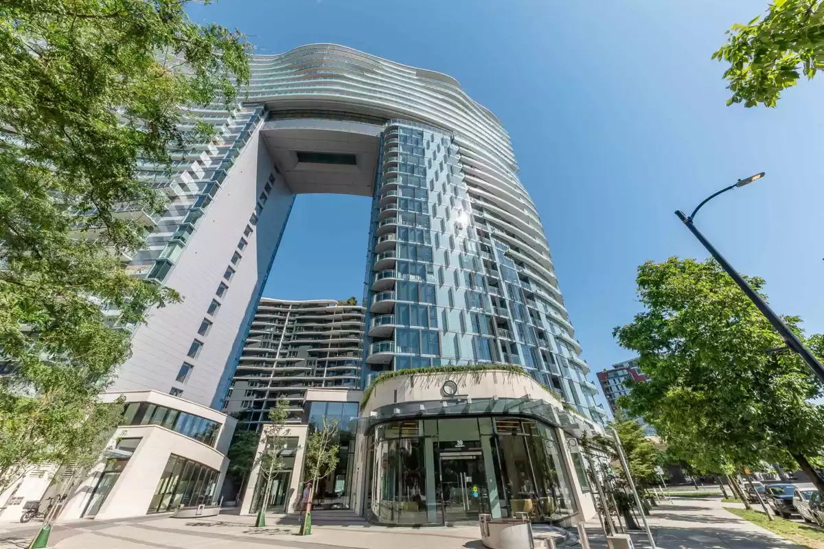 Exterior Front Photo of 2816 89 Nelson Street, Vancouver, BC