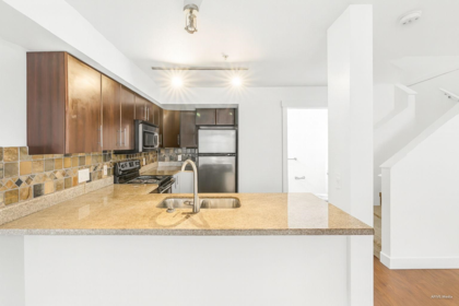 53 7428 14th Avenue, Burnaby, BC, Burnaby — Townhouse for sale