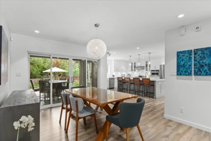 5664 Marine Drive, West Vancouver, BC, West Vancouver — Single Family Residence for sale
