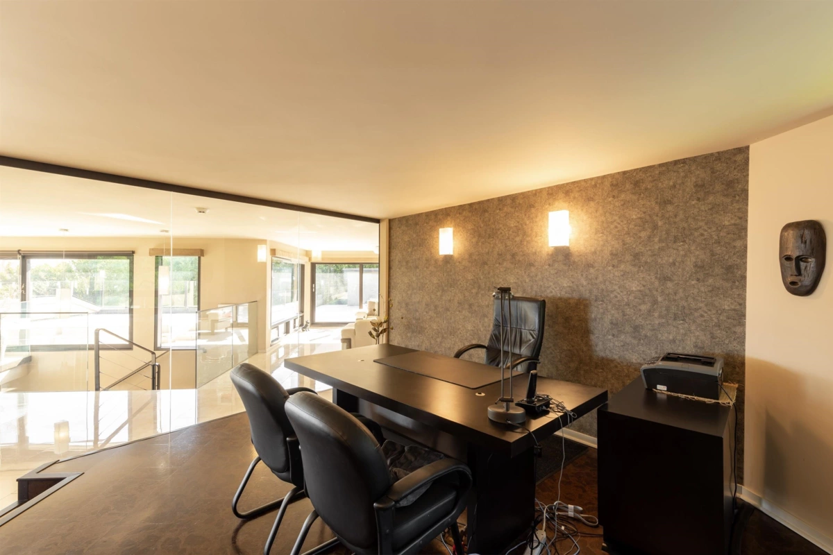 Bedroom 3 Photo of 1109 Hillside Road, West Vancouver, BC