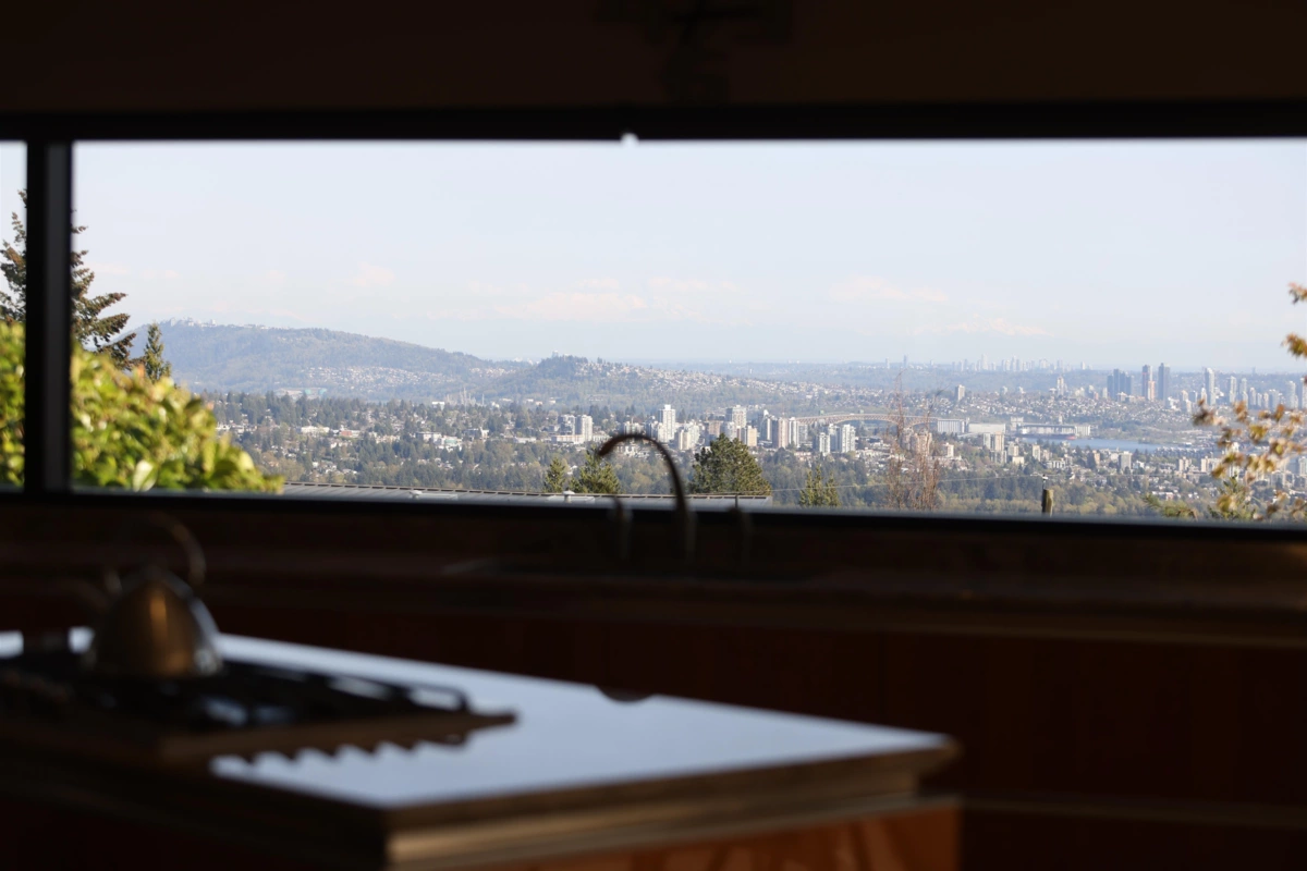 Bedroom 4 Photo of 1109 Hillside Road, West Vancouver, BC