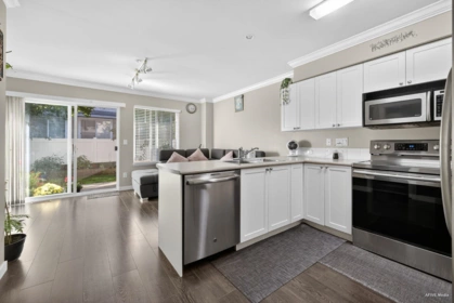 Primary Bathroom Photo of 112 12711 64 Avenue, Surrey, BC