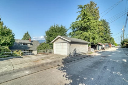 Front Yard Photo of 3746 Edinburgh Street, Burnaby, BC
