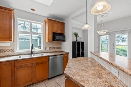 19 32849 Egglestone Avenue, Mission, BC, Mission — Townhouse for sale