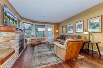 22 4857 Painted Cliff Road, Whistler, BC, Whistler — Townhouse for sale