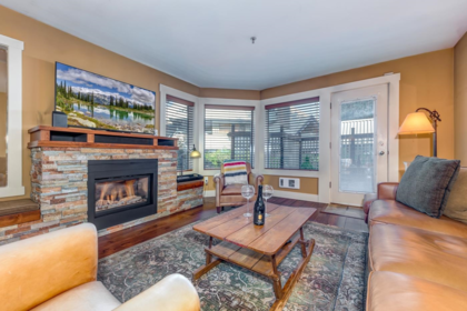 22 4857 Painted Cliff Road, Whistler, BC, Whistler — Townhouse for sale