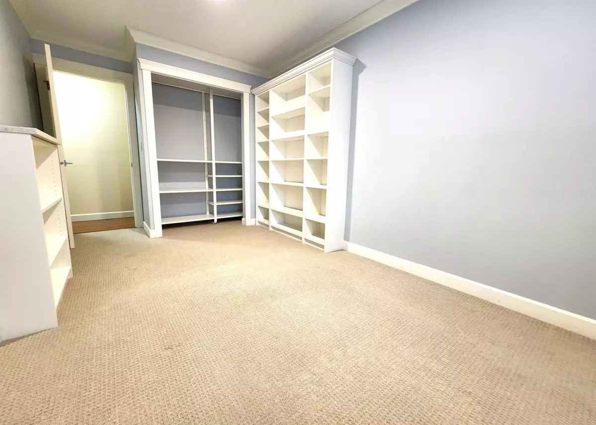 Laundry Room Photo of 102 5664 200 Street, Langley, BC