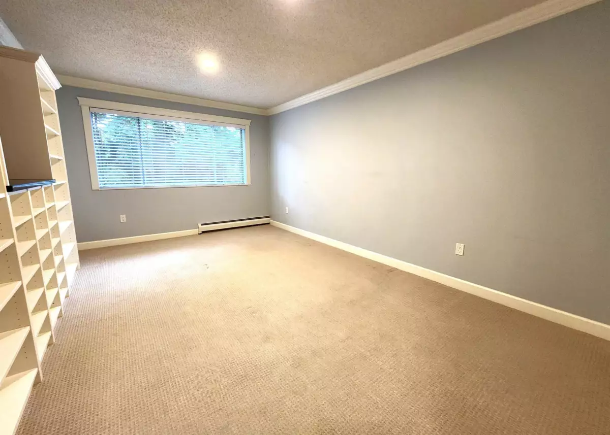 Office / Den Photo of 102 5664 200 Street, Langley, BC