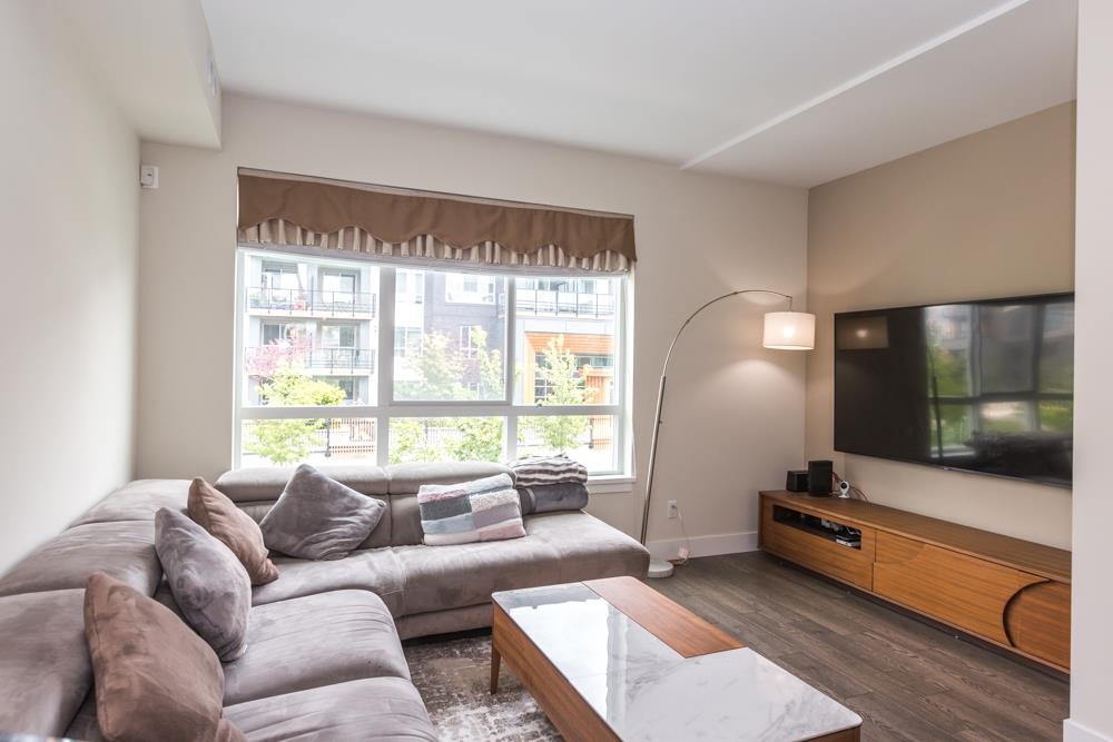 Family Room Photo of 162 1894 Osprey Drive, Tsawwassen, BC