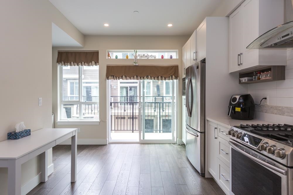 Primary Bathroom Photo of 162 1894 Osprey Drive, Tsawwassen, BC