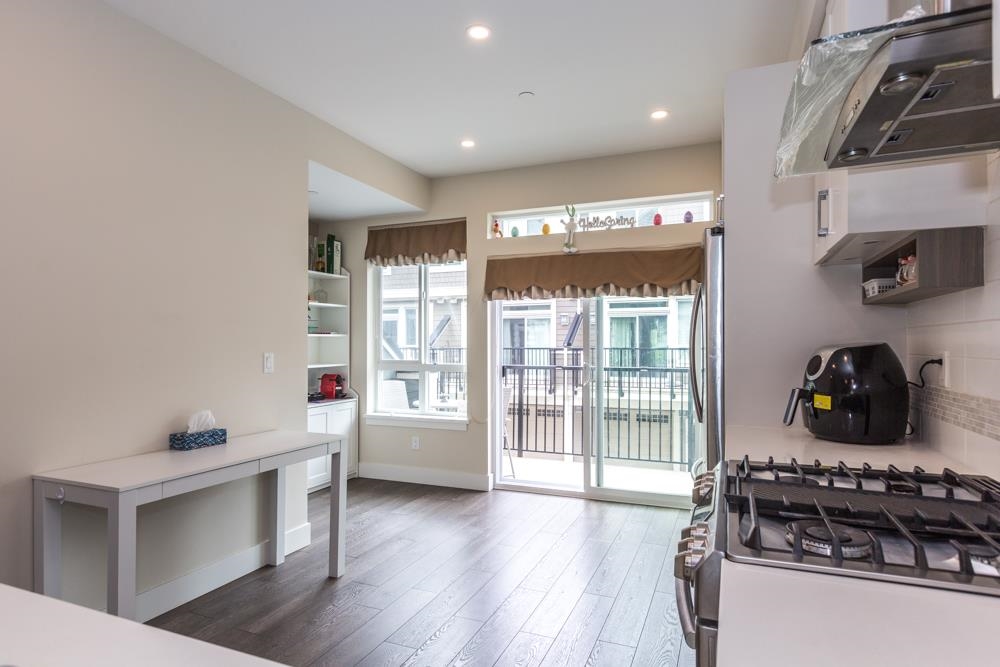 Walk-In Closet Photo of 162 1894 Osprey Drive, Tsawwassen, BC