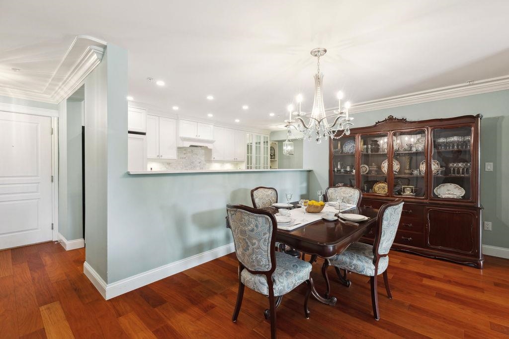 Pantry Photo of 220 15210 Pacific Avenue, White Rock, BC