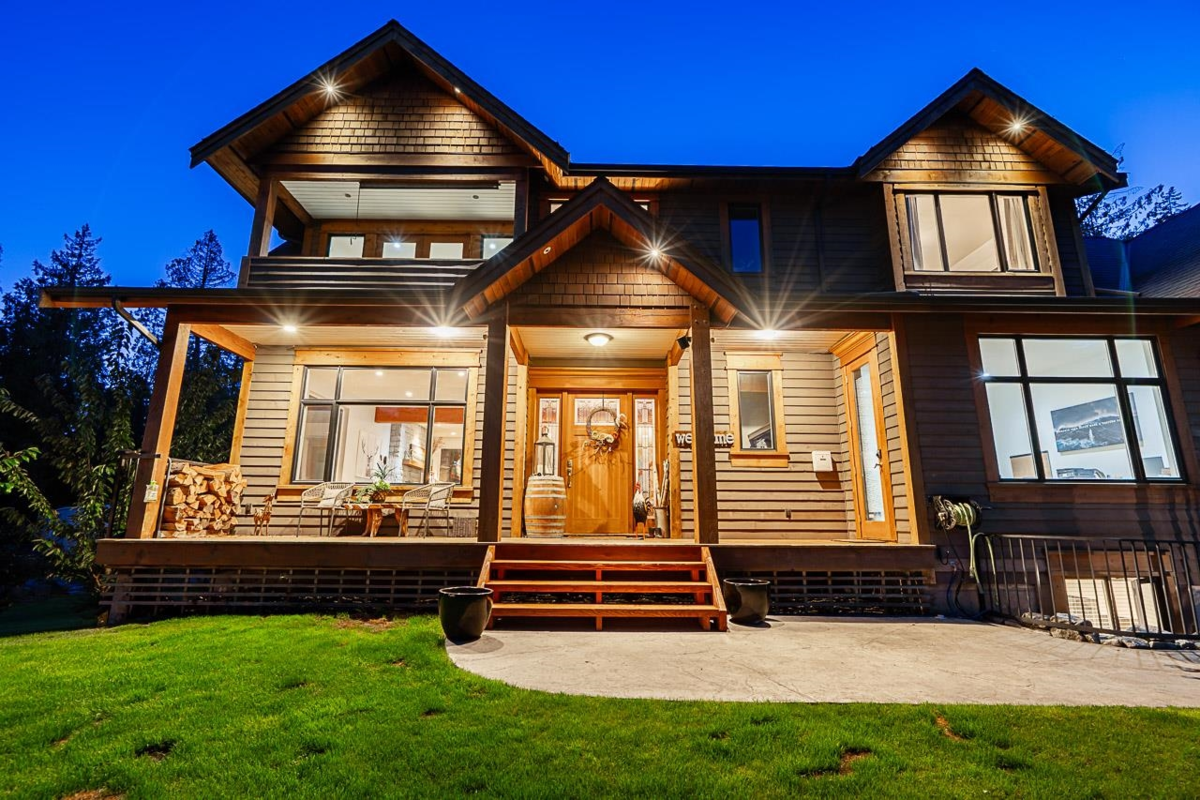 Aerial View of 601 200 Street, Langley, BC