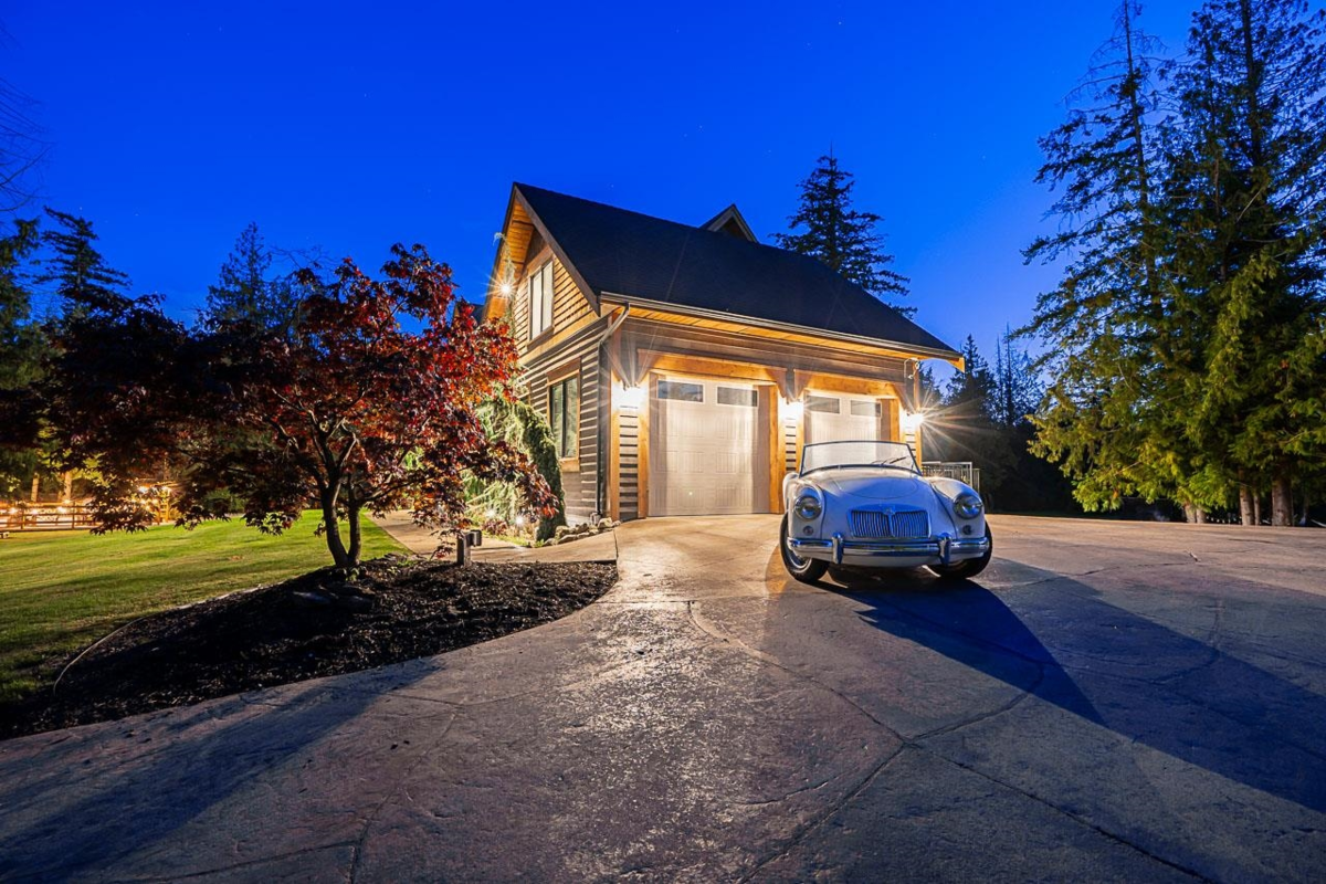 Community Amenities Photo (Clubhouse) of 601 200 Street, Langley, BC