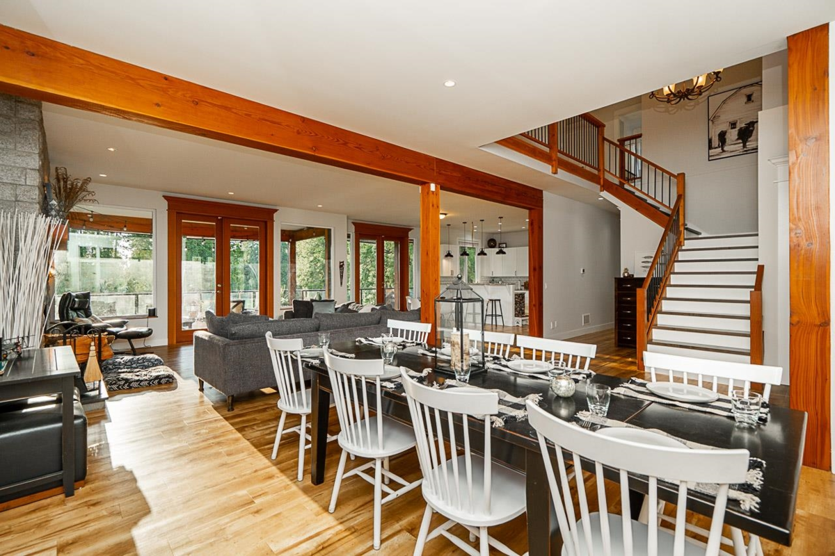 Living Room Photo of 601 200 Street, Langley, BC