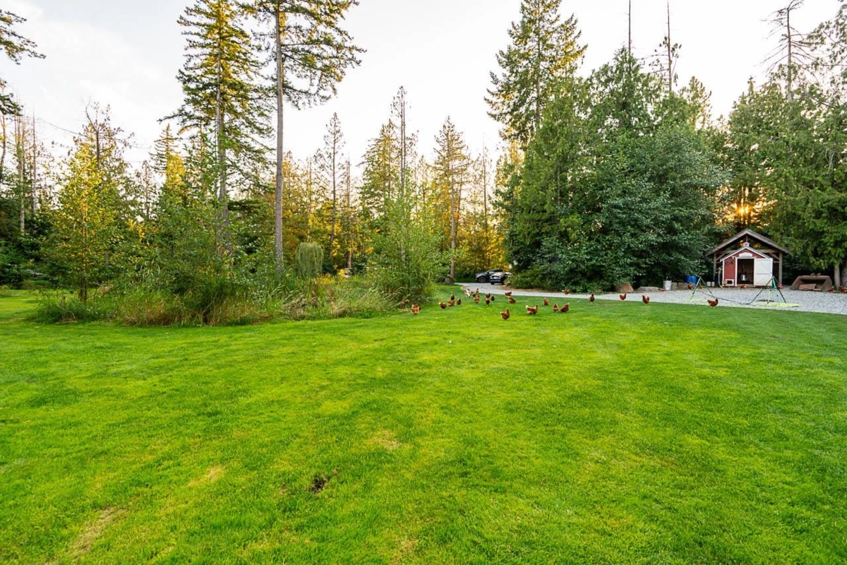 Outdoor Patio Photo of 601 200 Street, Langley, BC