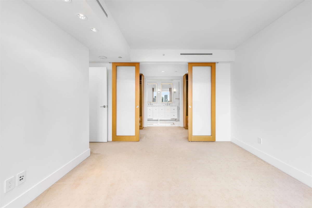 Laundry Room Photo of 2301 667 Howe Street, Vancouver, BC