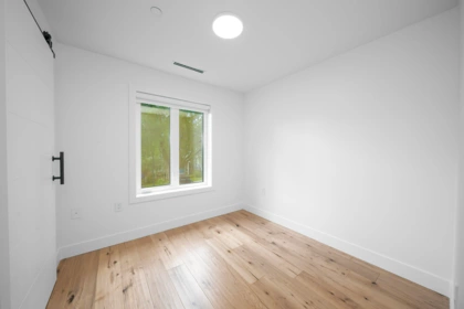 Basement Recreation Room Photo of 1 2777 E 27th Avenue, Vancouver, BC