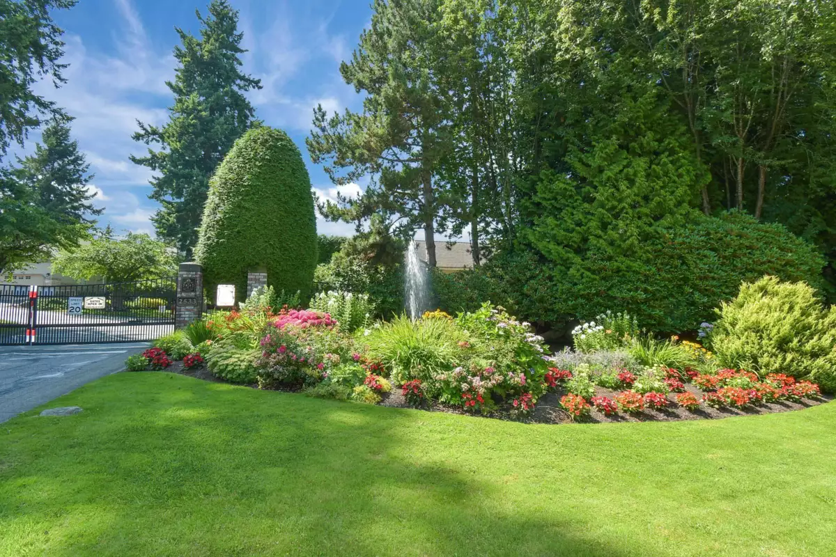 Fitness Center Photo Near 54 2533 152 Street, Surrey, BC