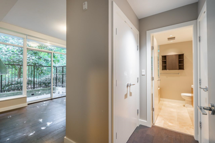 Entry Foyer Photo of 101 988 Keith Road, West Vancouver, BC