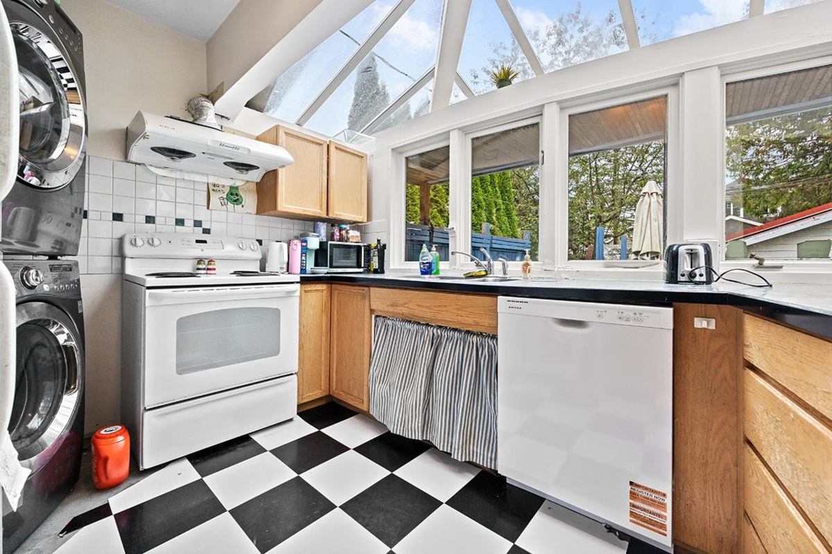 Bedroom 2 Photo of 3825 W 31st Avenue, Vancouver, BC