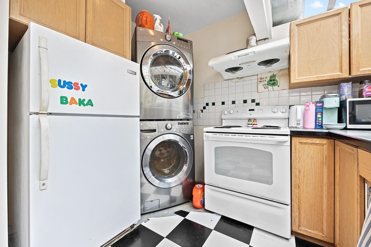 Bedroom 3 Photo of 3825 W 31st Avenue, Vancouver, BC