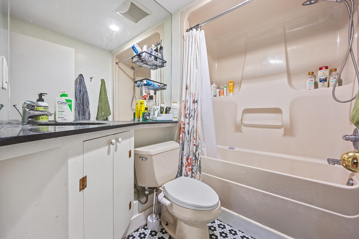 Front Yard Photo of 3825 W 31st Avenue, Vancouver, BC