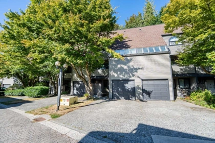 8561 Flowering Place, Burnaby, BC, Burnaby — Townhouse for sale