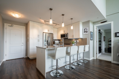 410 6490 194 Street, Surrey, BC, Surrey — Apartment/Condo for sale