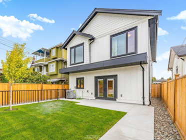 Backyard Photo of 2 4257 Knight Street, Vancouver, BC
