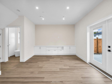 2 4257 Knight Street, Vancouver, BC, Vancouver — Half Duplex for sale